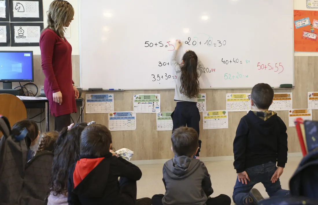 Educació vol consolidar entre 15 i 20 places d’interins aquest curs.