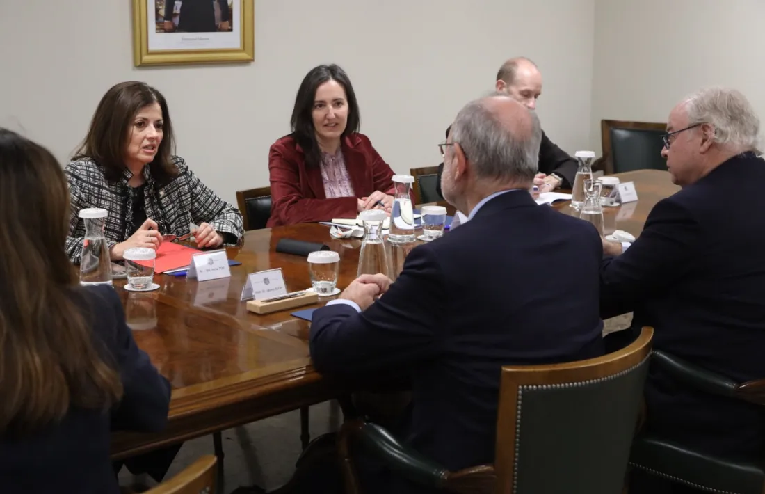 La trobada entre la ministra d'Afers Exteriors, Imma Tor, i el conseller d'Unió Europea i Acció Exterior de la Generalitat de Catalunya, Jaume Duch.
