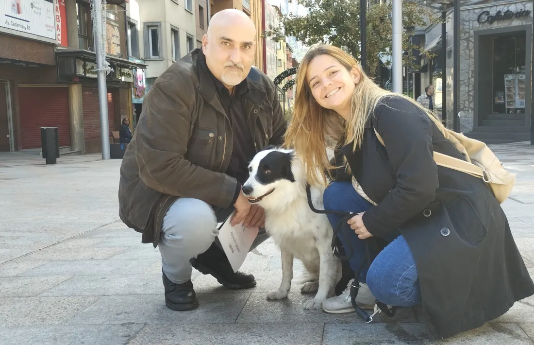 El Pirata, amb l’Emili, que el va fotografiar l’any passat pel calendari i se’n va enamorar.