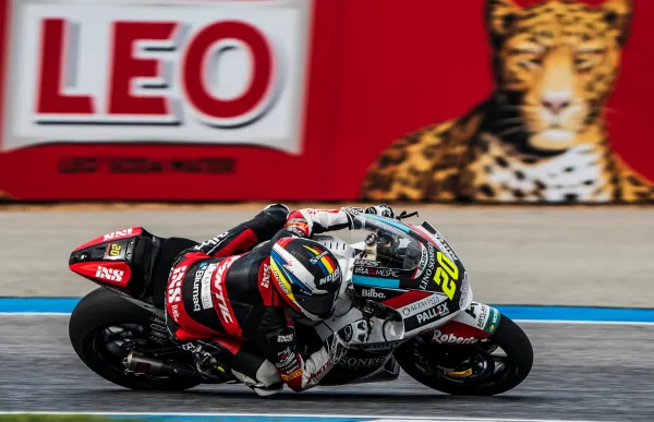 p. 29 xavi cardelus a tailandia foto fantic racing