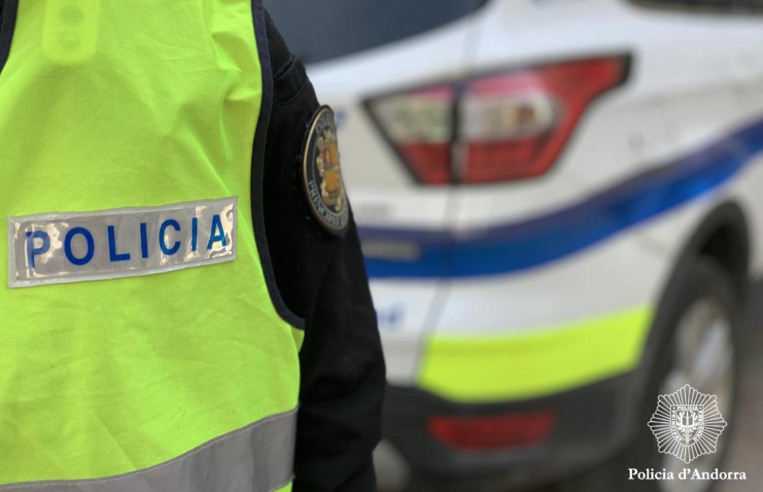 Un agent de policia.