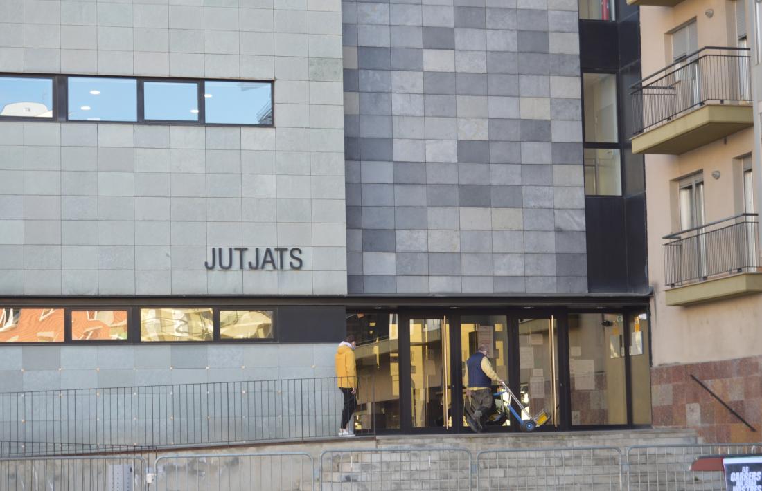 L'edifici judicial a la capital alturgellenca. 
