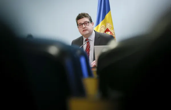 p. 10 carles finana uifand sfga