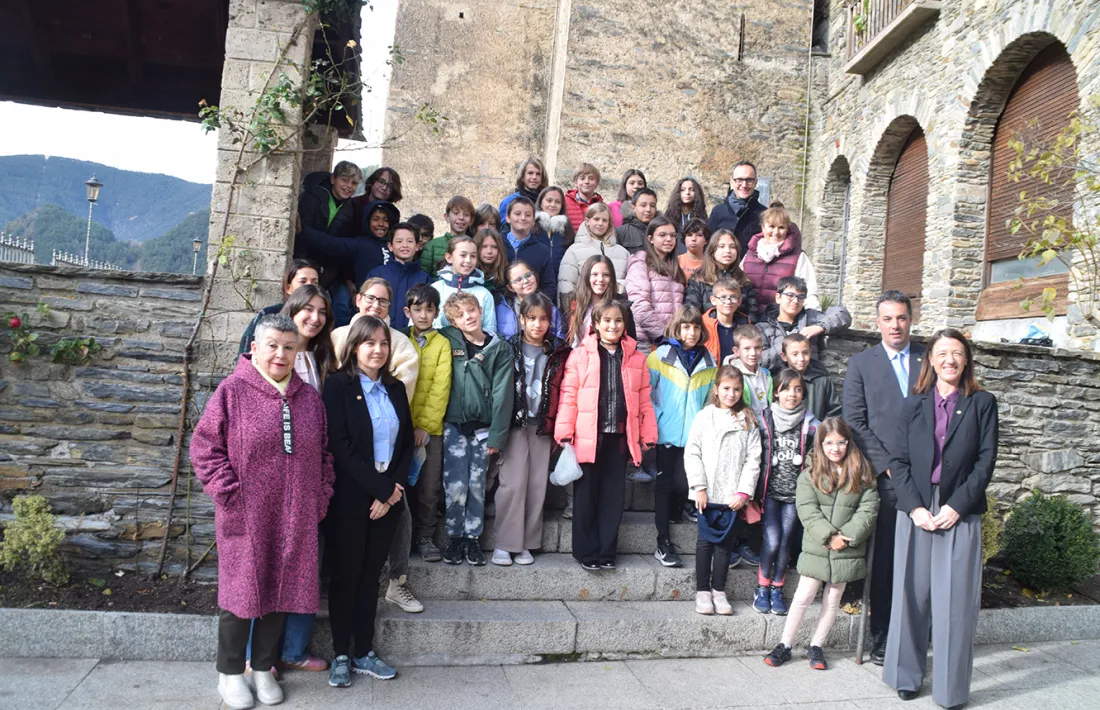 Els participants en el Consell d'Infants d'Ordino.