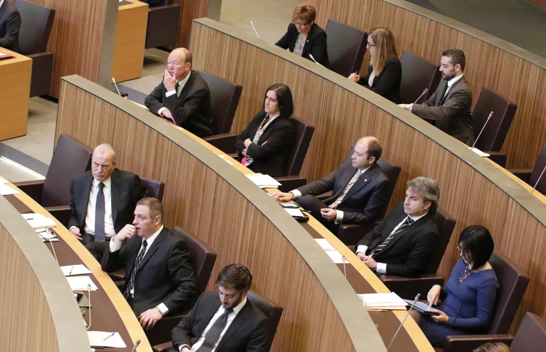 DA vol canviar la llei de partits per evitar donacions dels grups