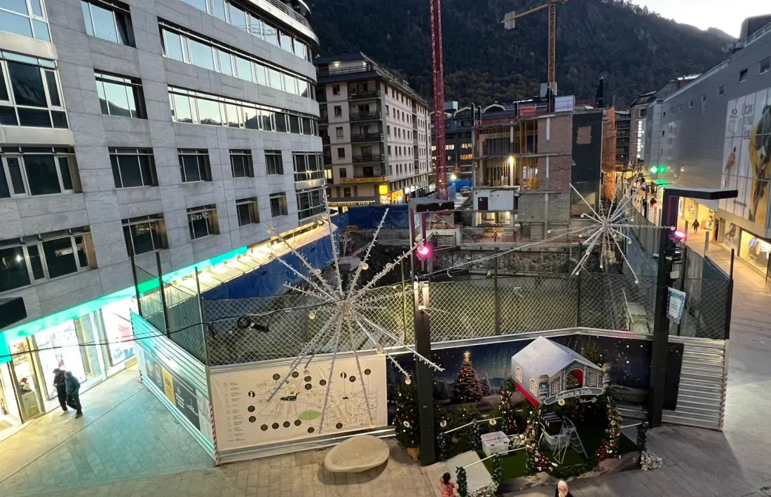 Obres de l'edifici Node a l'avinguda Meritxell de la capital.