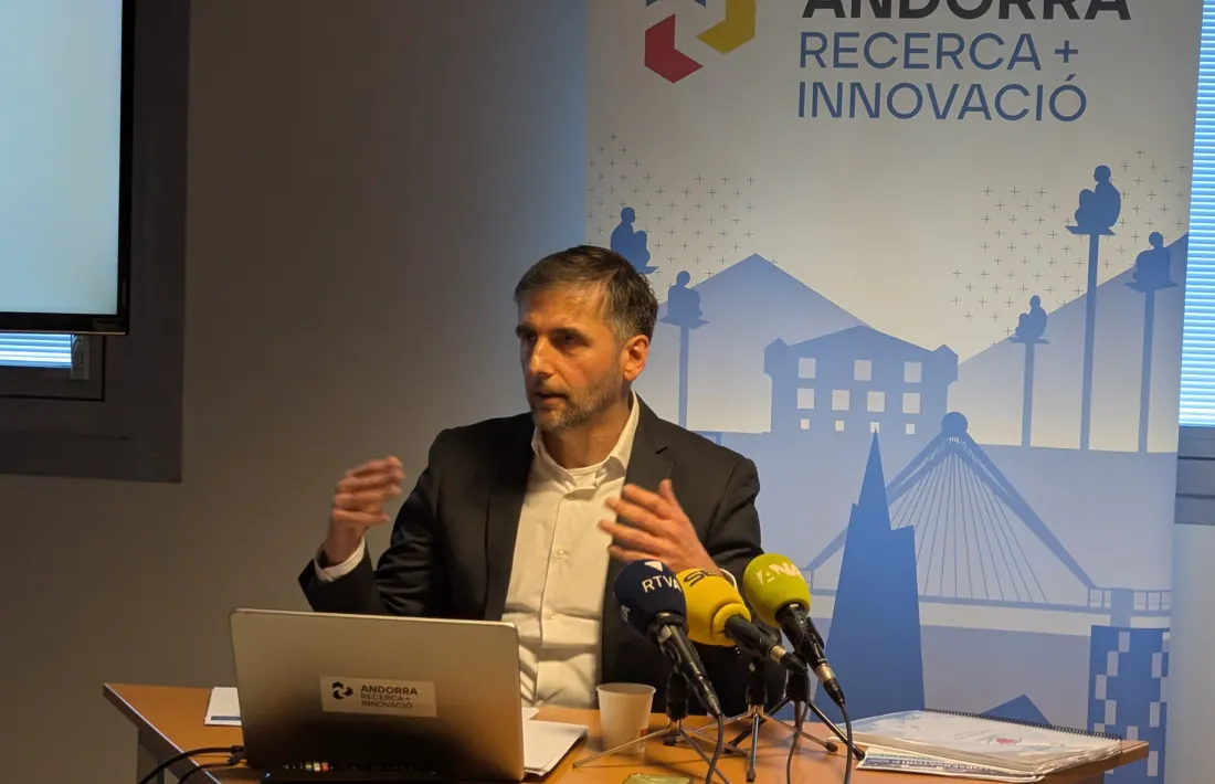 Joan Micó, avui durant la presentació de l’enquesta.