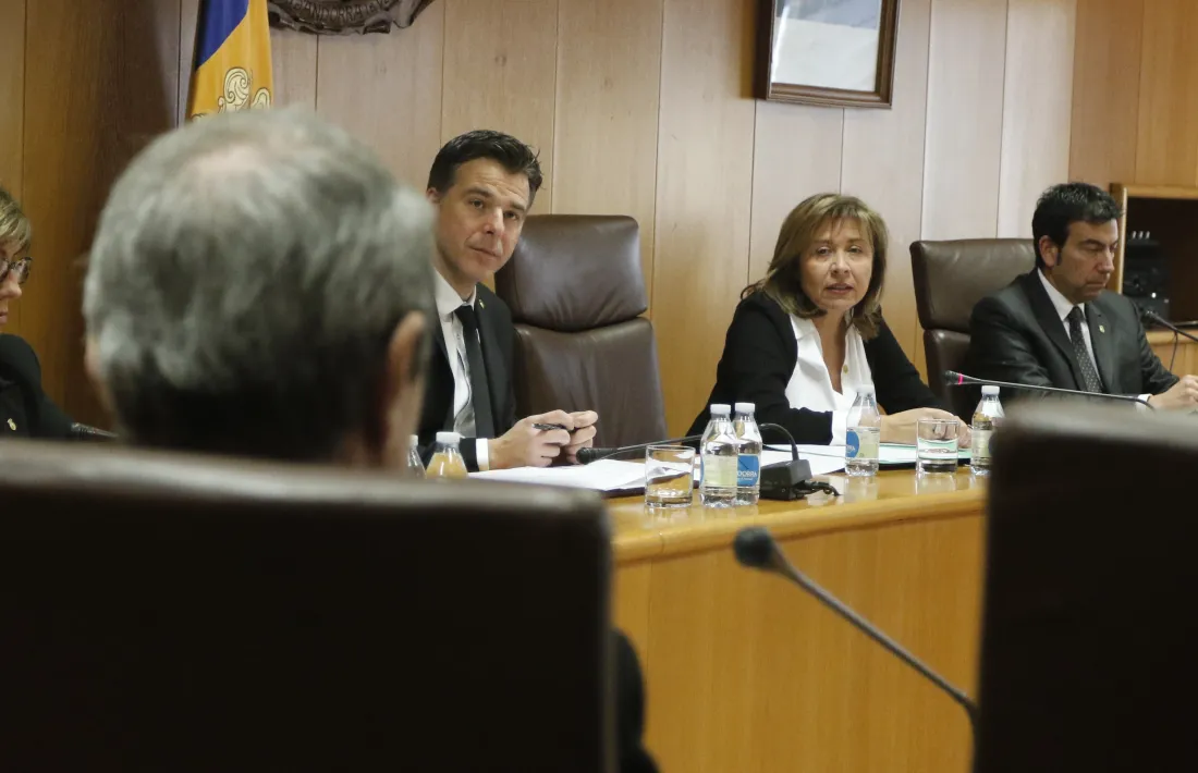 El Comú admet mancances al pavelló del Comunal però no en seguretat