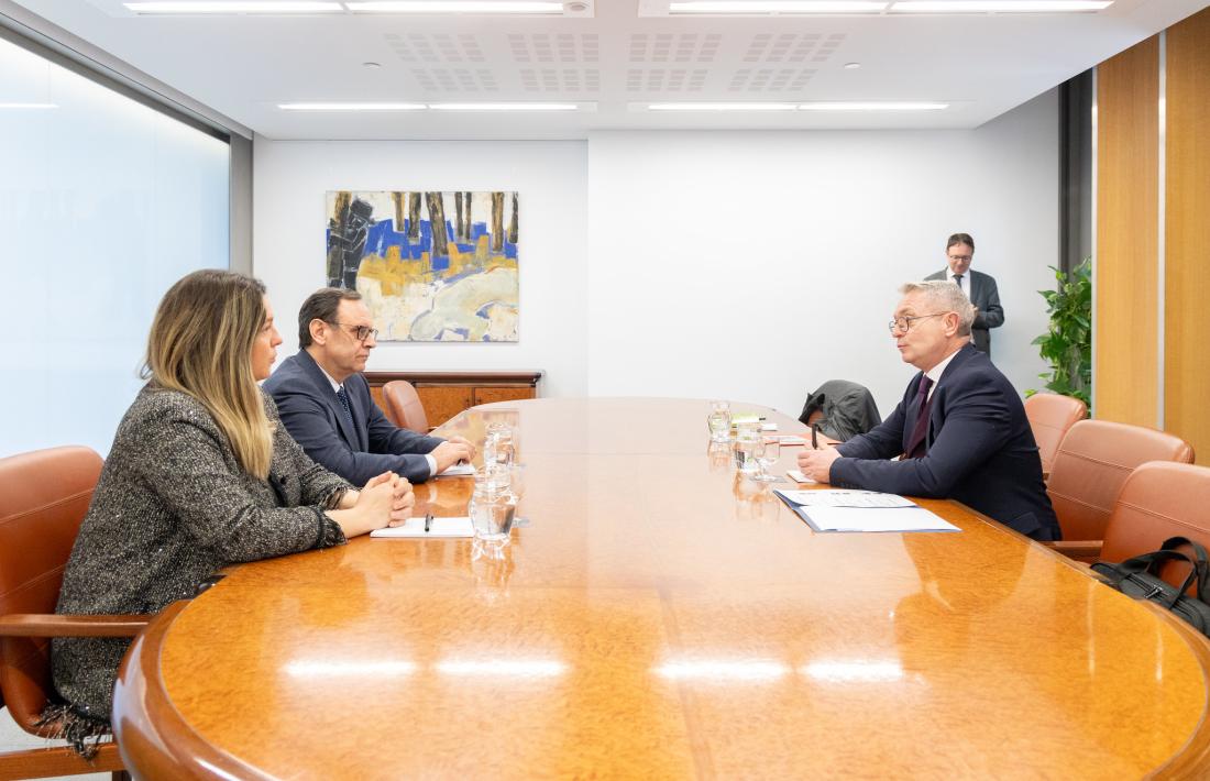 Faure va asseure’s amb Martisella i Jordana, de Demòcrates.