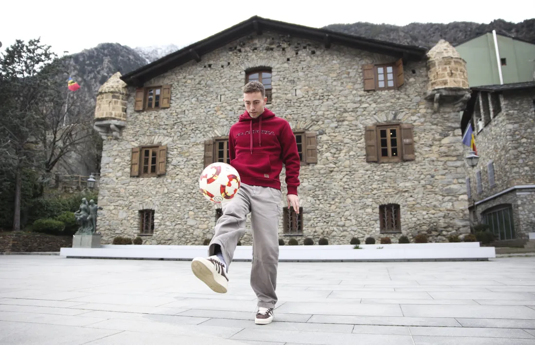 'Uri' Busquets, presentat ahir per l'FC Andorra.