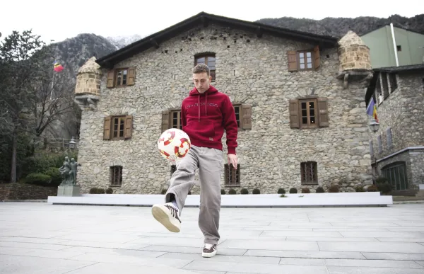 p. 29 Oriol Busquets - Facundo Santana