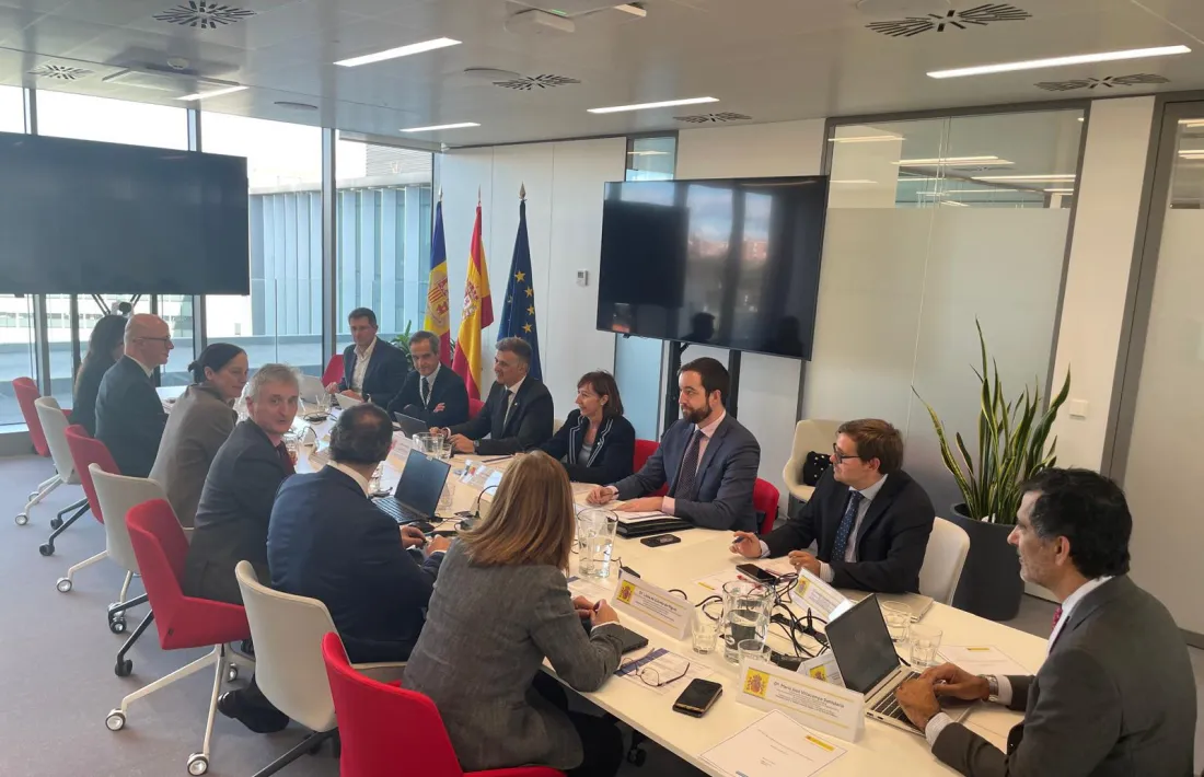 Un moment de la reunió de treball sobre digitalització de les adminisitracions amb el Govern espanyol.