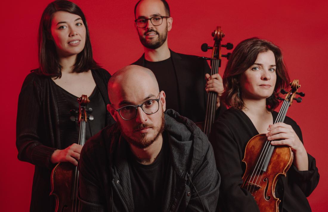 Helena Satué, Bernat Prat, Lara Fernández i Oriol Prat son el Quartet Cosmos.