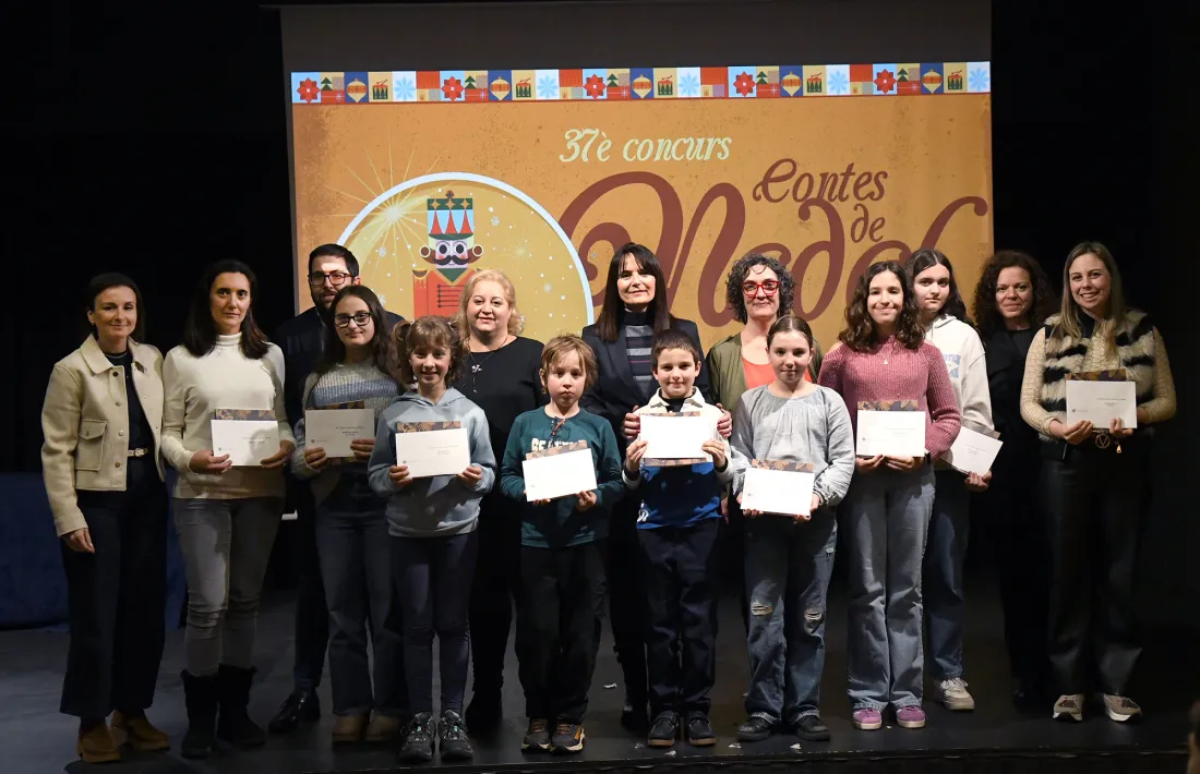 Foto de família dels guanyadors de la 37a edicicó del concurs.