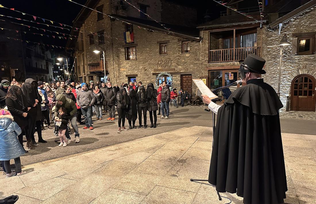 La lectura del testament del Carnestoltes a la plaça Major.
