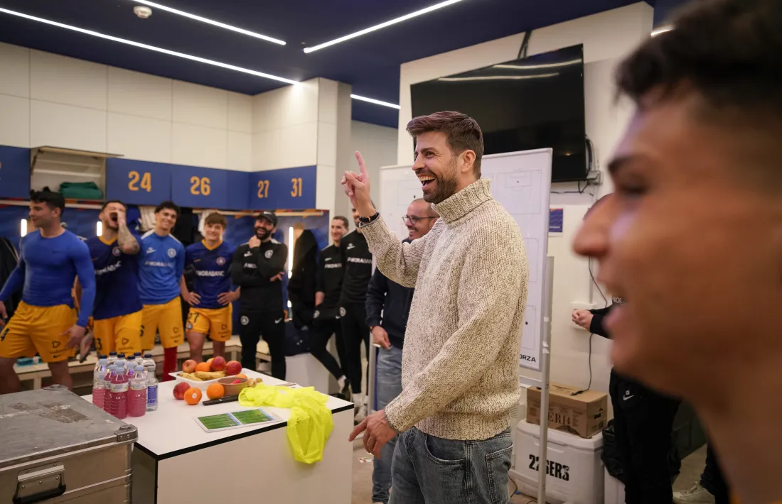  Gerard Piqué, màxim accionista de l’FC Andorra, al vestidor després de derrotar per 2 a 1 el Zamora a l’Estadi Nacional.