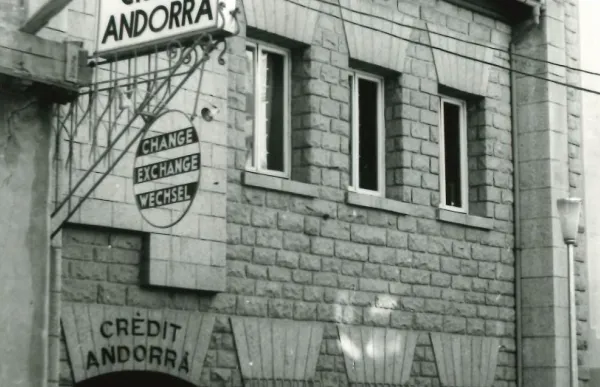 p. 10 2 primera oficina credit andorra
