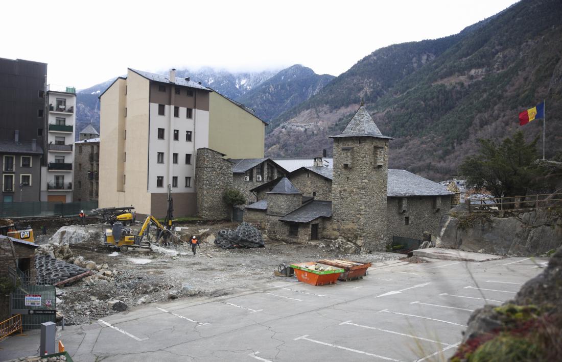 El moviment de terres va començar al febrer i s'allargarà tot l'any, però les obres conclouran el setembre del 2026.