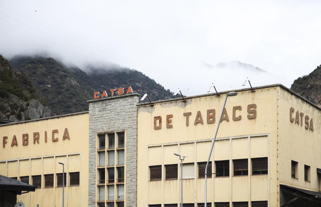 L’edifici de Catsa va ser projectat el 1962 per l’arquitecte català Lluís Maria Pascual.