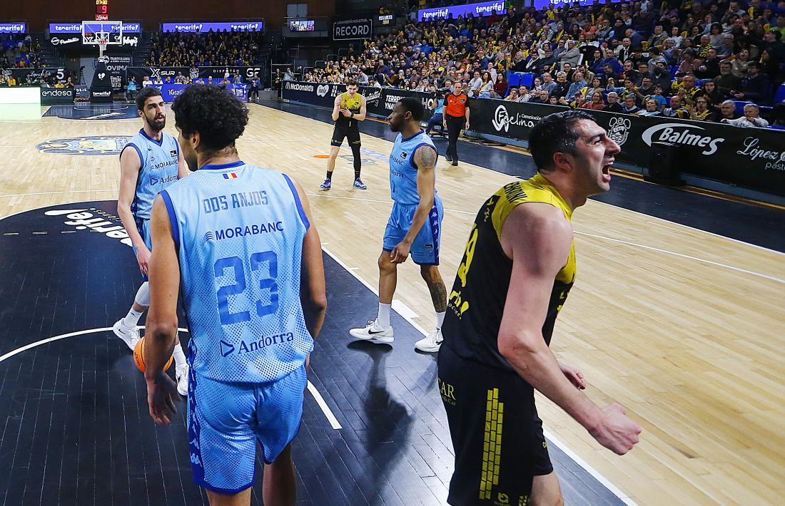 Giorgi Shermadini va tornar a ser el botxí del BC MoraBanc ben secundat per Marcelinho Huertas.