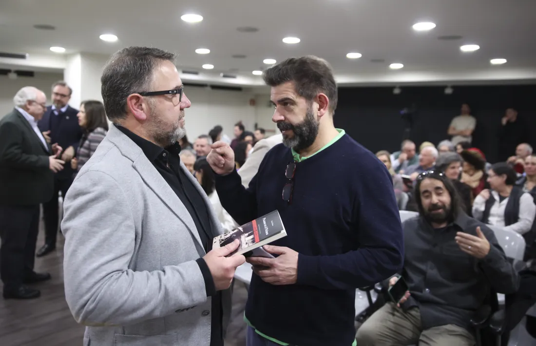 Iñaki Rubio i l’editor de Medusa, David Gálvez.