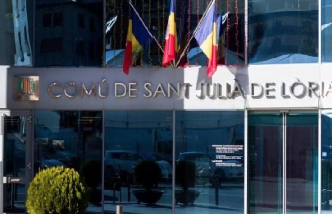 Façana de l'edifici administratiu del Comú de Sant Julià de Lòria.
