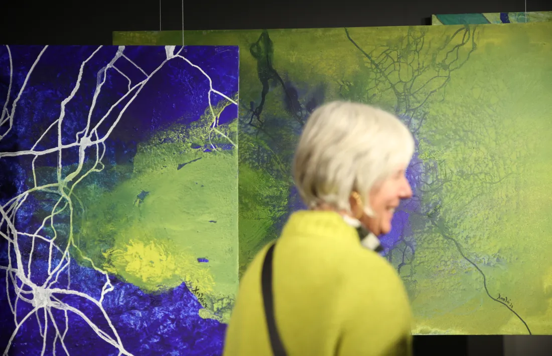 La instal·lació 'In memoriam', on Xandri evoca les granotes, antany abundants i avui desaparegudes del nostre paisatge.