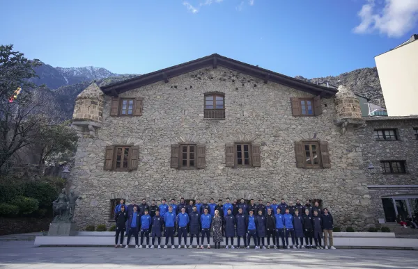 p. 29 fc andorra visita la casa de la vall foto fc andorra