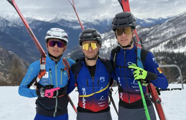 p. 29 equip nacional fam esqui muntanya a puy st vicent foto fam