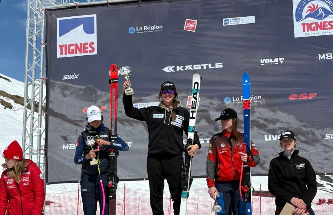 ‘Cande’ Moreno, al lloc més alt del podi de Tignes. 