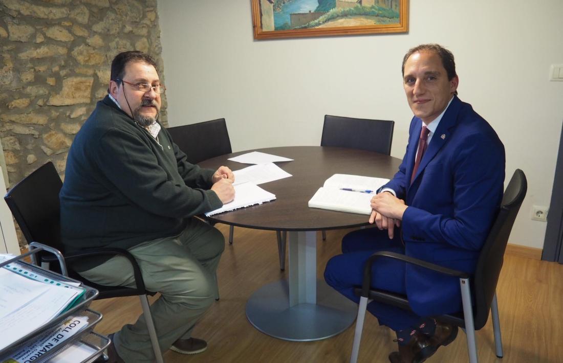Martí Riera, en una imatge d'arxiu, amb el subdelegat del Govern al Pirineu, José Crespín.