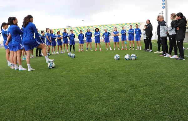 p. 29 xipre foto cyprus football association