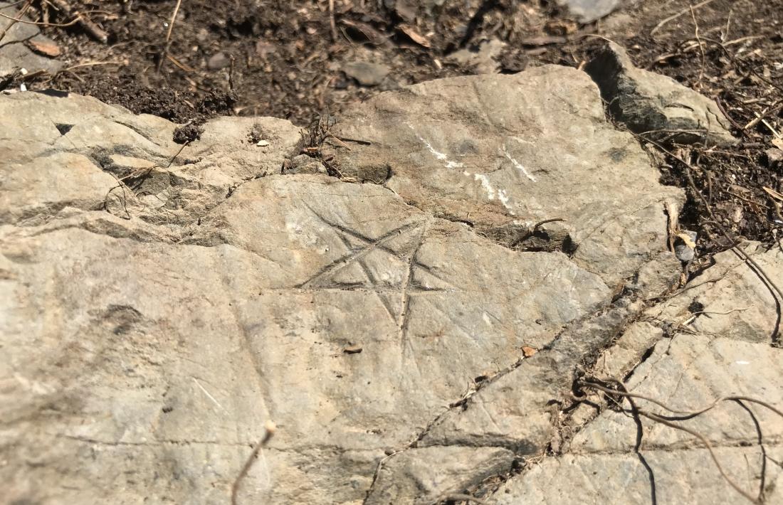 Estel de cinc punxes al Roc del Rep, descobert el 2022 entre el Roc de les Bruixes i Meritxell.
