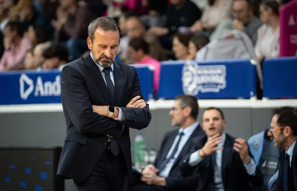 p. 29 joan plaza foto acb photo dani catalan