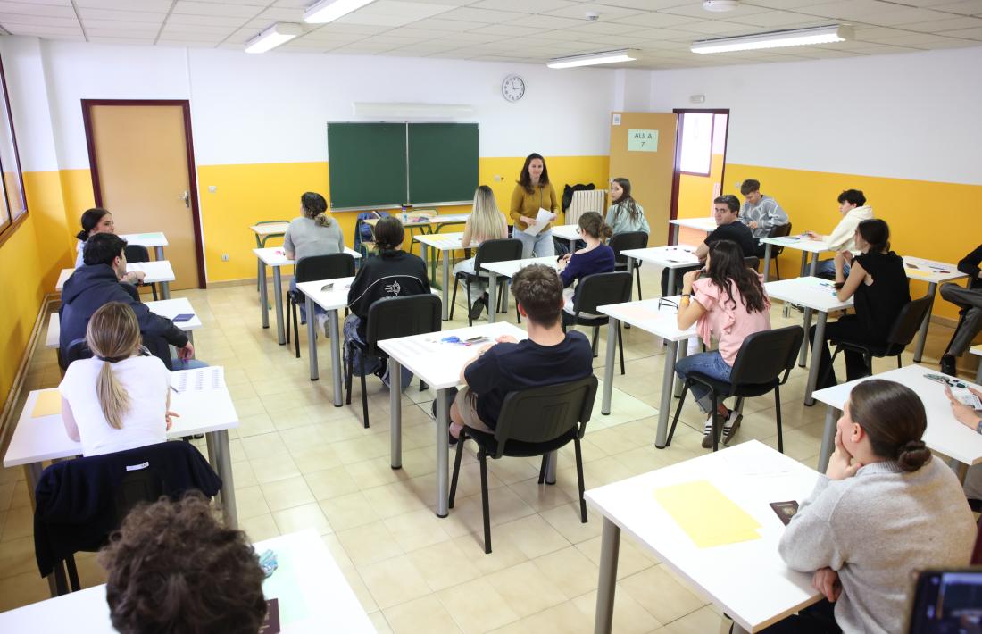 Els candidat han iniciat avui les proves escrites de la POB.