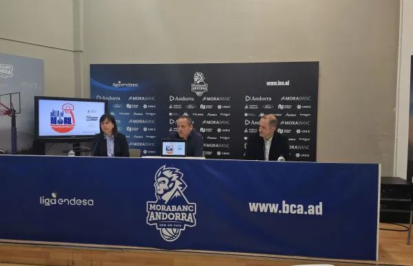 p. 29 roda de premsa benestar digital foto bc morabanc