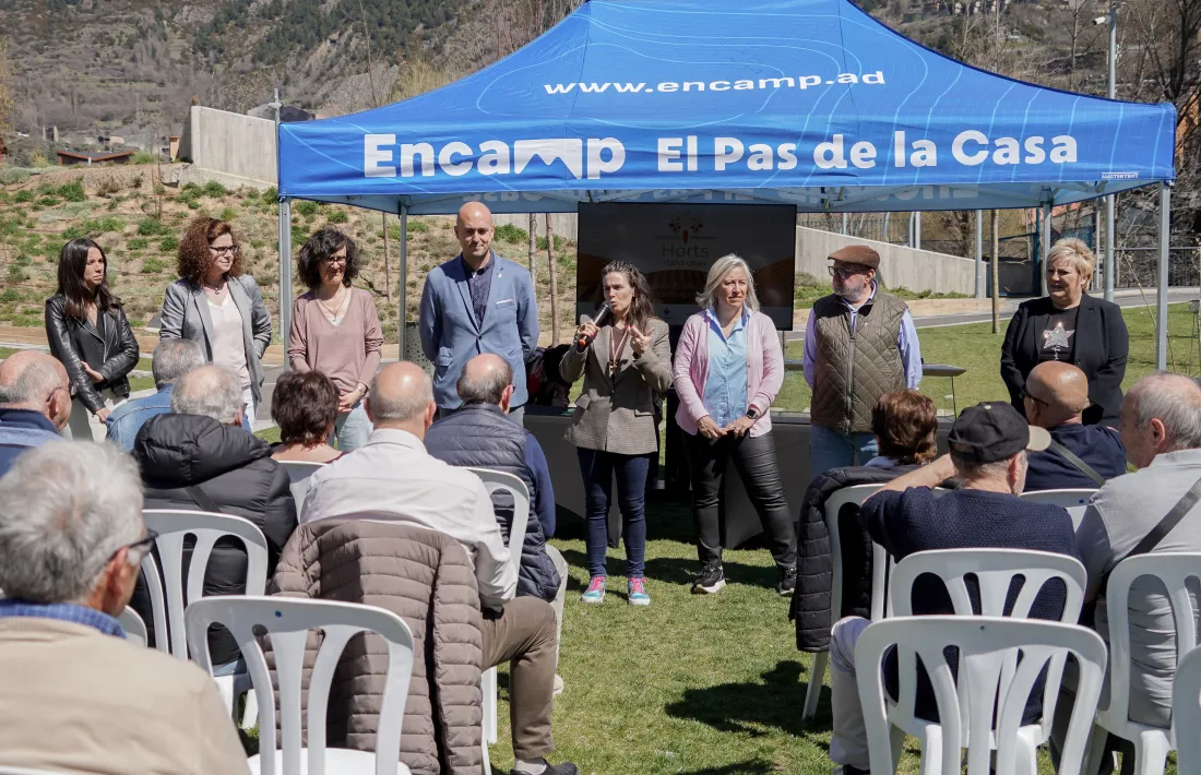 L'acte de lliurament de les claus dels horts,.