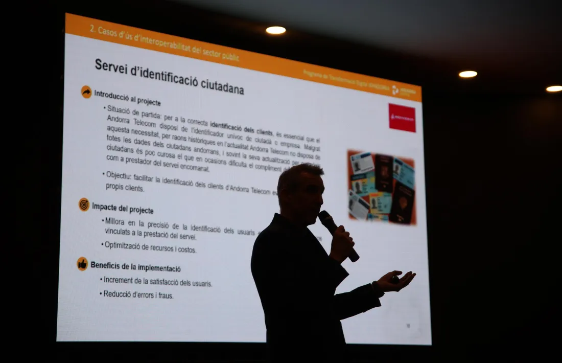 Un moment de la jornada sobre interoperativitat.