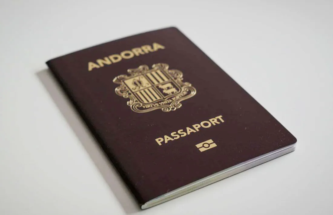 Un passaport andorrà.