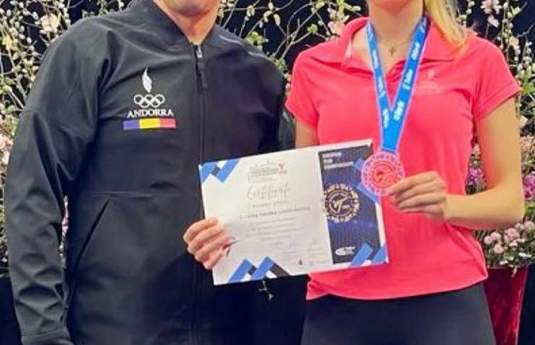 Naiara Liñán, amb la medalla de bronze de l’Europeu de clubs.