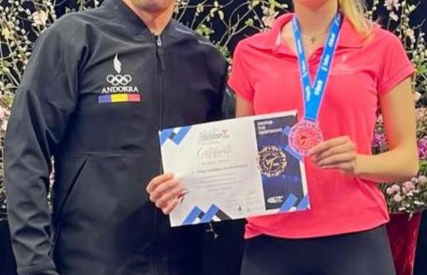 p. 29 naiara liñan bronze a l'europeu de clubs foto instagram