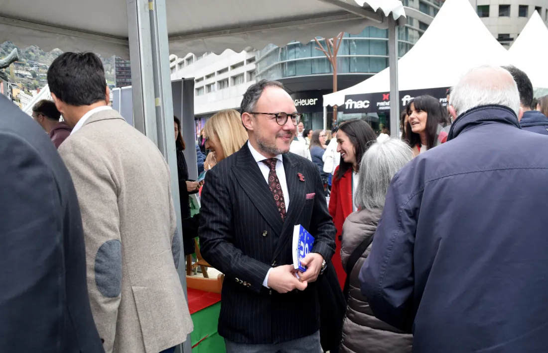 El cap de Govern, Xavier Espot, a la Fira de Sant Jordi d'Andorra la Vella.
