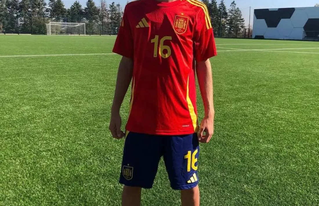 Julen Sánchez, amb Espanya.