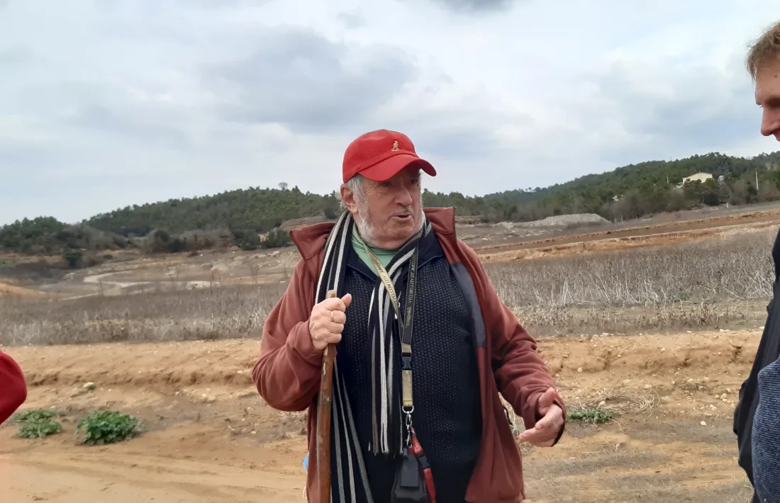 Josep Maria Mata, en una sortida divulgativa precisament per territori olianès. 