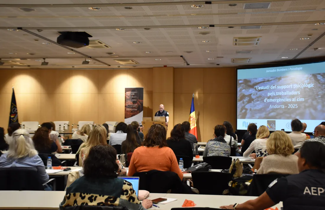 Un moment del Congrés europeu de psicologia aplicada als serveis de bombers i d’emergències.