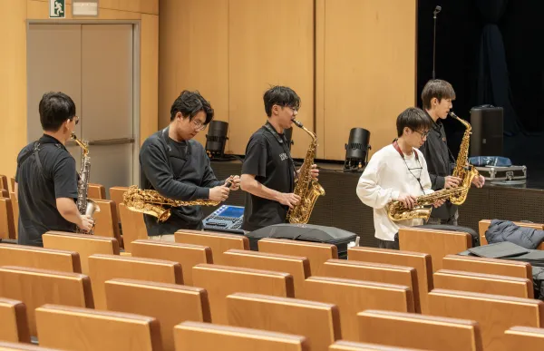 p. 14 227042025_arribada i assajos ASF