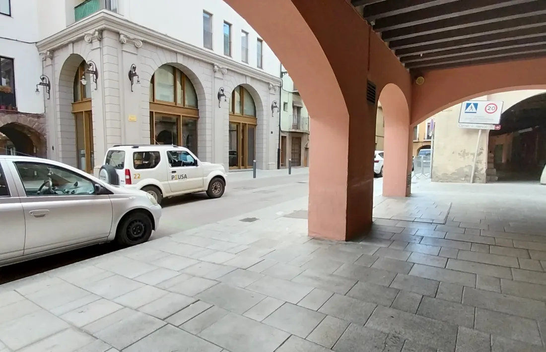 Carrers més aviat buits en una jornada de tranquil·litat que, malgrat els inconvenients, es va viure sense incidents. 