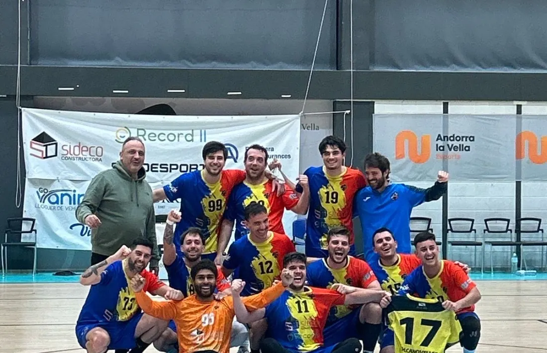 L'Handbol Club Serradells puja a segona.