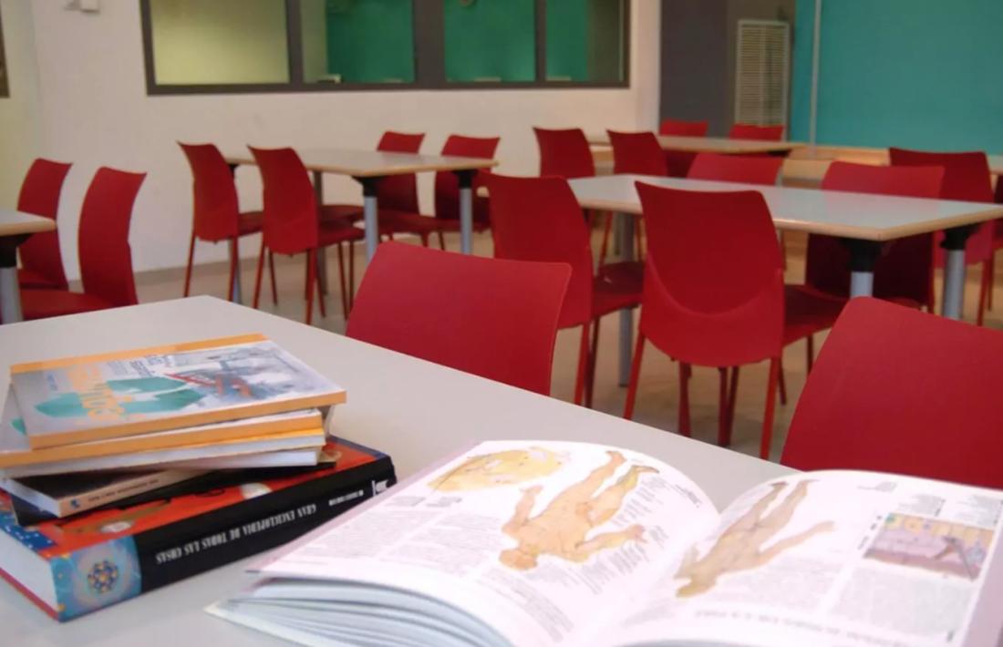 La sala d’estudi nocturna ubicada a l’Espai Jovent d'Escaldes.Engordany..