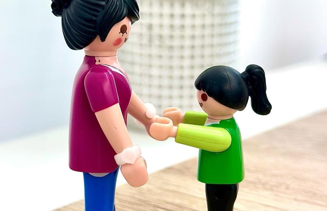 Cada vegada que abracem algú rescatem aquell primer refugi, el primer cop que ens van sostenir en braços.